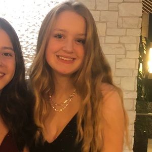 Meet your Posher, Jillian